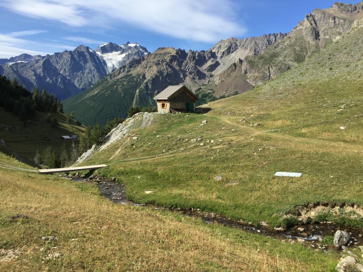 Le Repaire Du Vieux Cerf Apartamento Le Monêtier-les-Bains Exterior foto